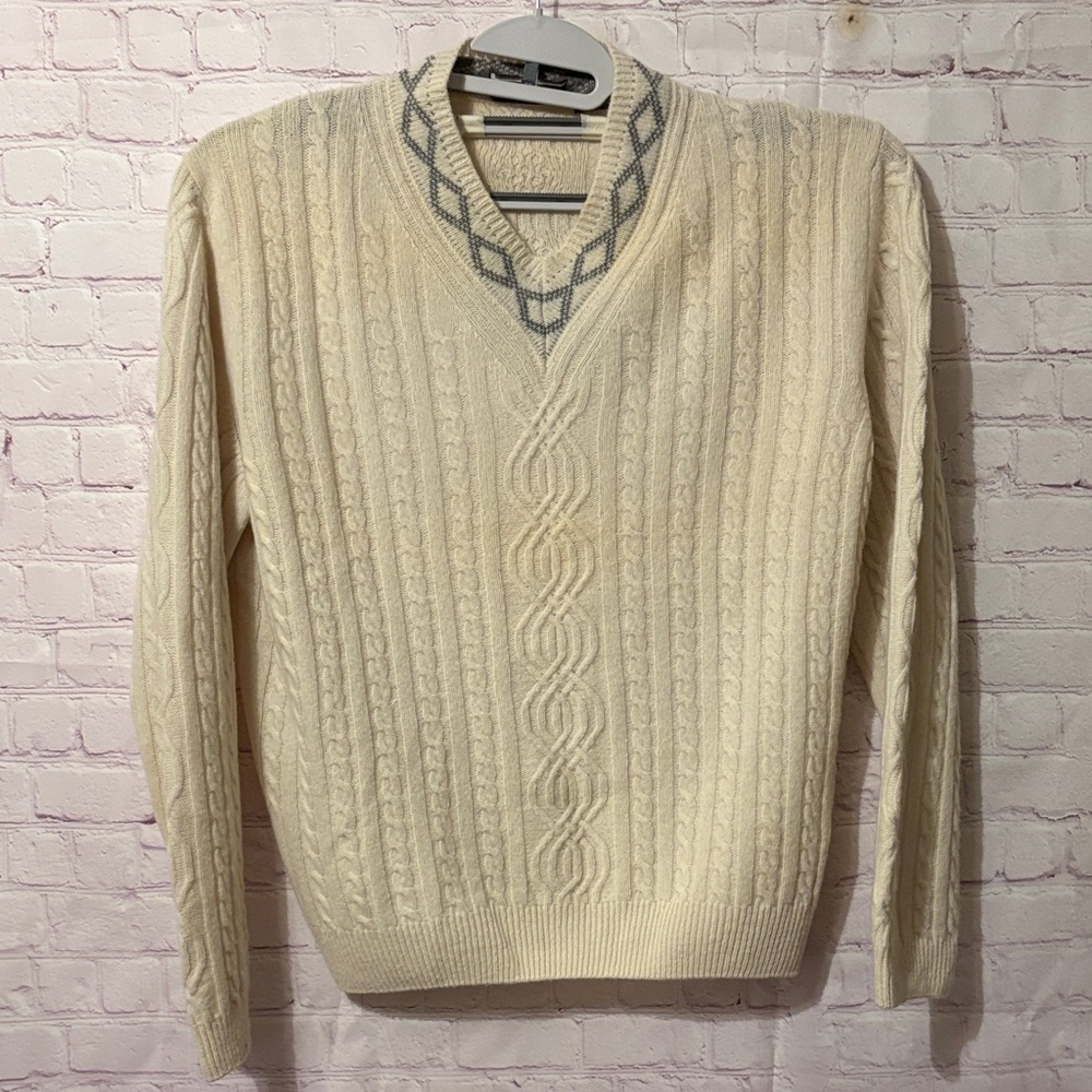 Hickey Freeman V-Neck Ivory Sweater